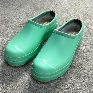 Hunter Play Clogs